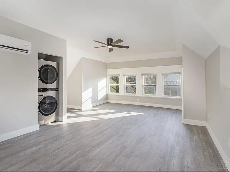 852 Windham Ave #3 — Photo 2
