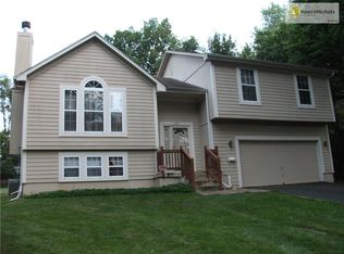 415 E Bannister Rd, Kansas City, MO 64131