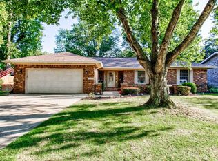 2611 Deerfield Dr, Evansville, IN