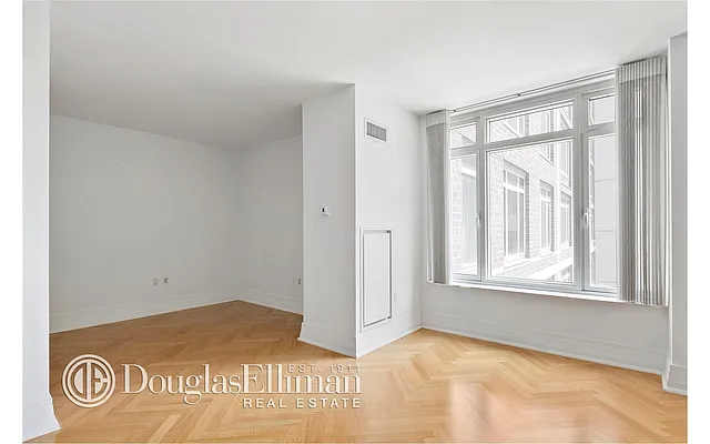 Rented by Douglas Elliman | media 21