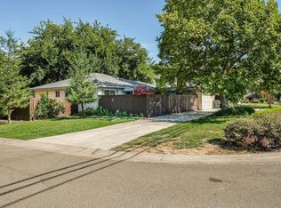 2320 Walnut Ave, Carmichael, CA 95608
