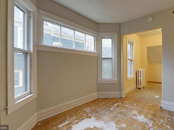 3rd image of 432 Dewey St
