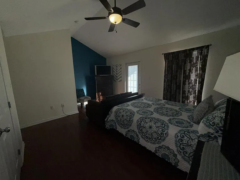 1131 Century Oaks Dr #C — Photo 24