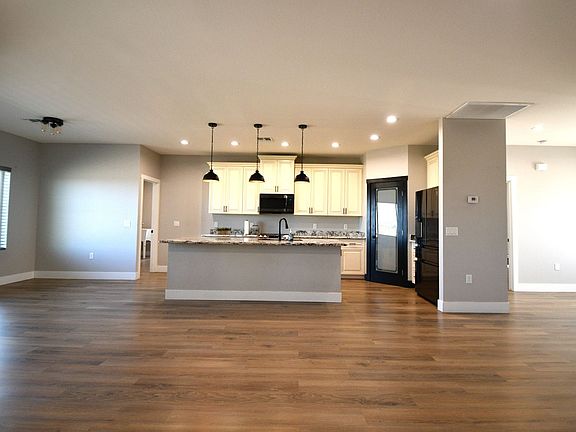 3rd image of 21144 E Leavitt Ln