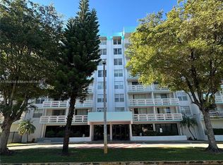 15600 NW 7th Ave APT 805, Miami, FL 33169