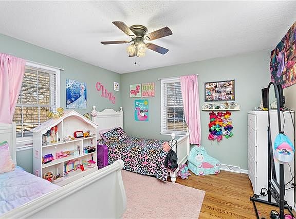 5th image of 1106 Southview Dr