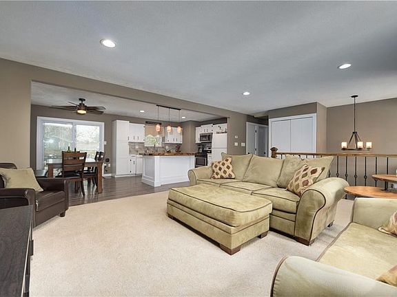 4th image of 27280 Bellevue Dr