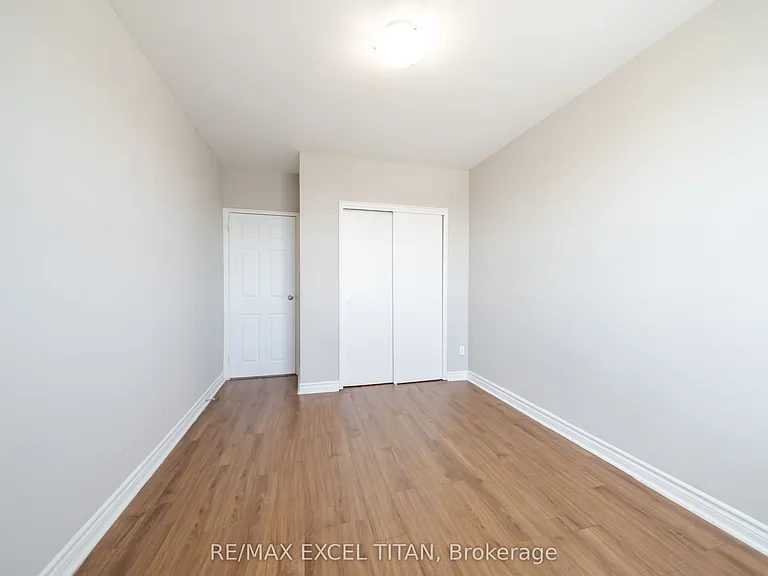468 Ottawa St N #334D — Photo 5