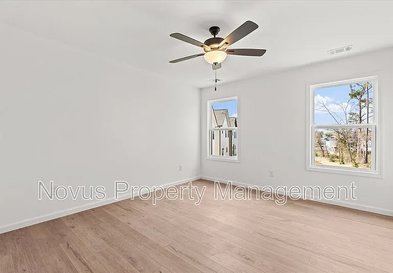 97 Carroll Cir — Photo 15