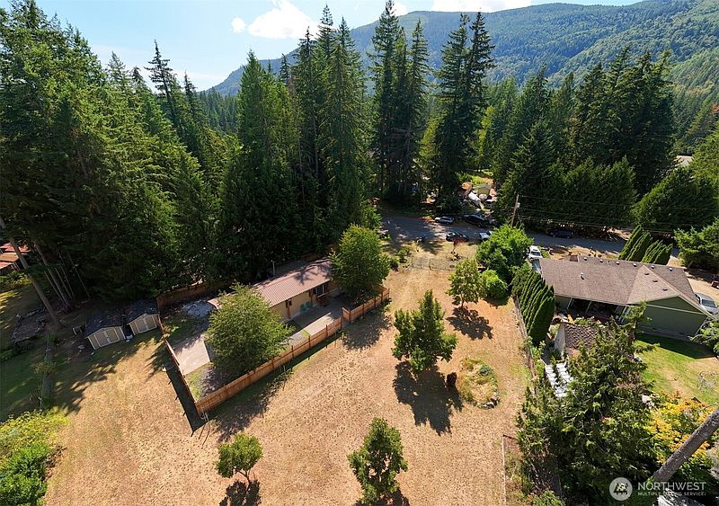 4th image of 8372 Juniper Lane