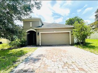 401 Lake Davenport Cir, Davenport, FL 33837