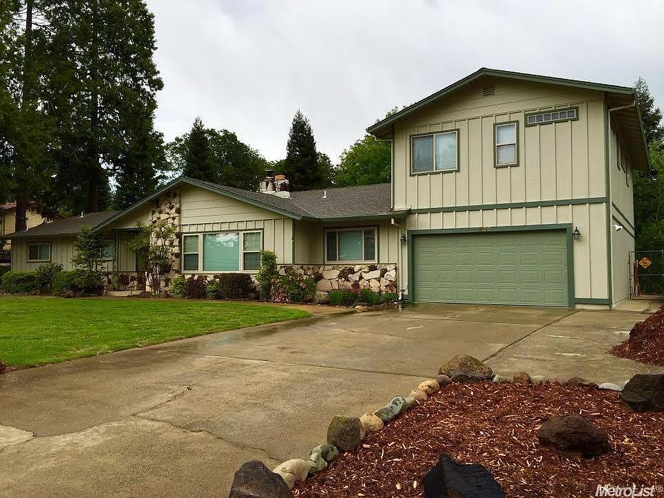 1st image of 1702 Country Club Dr