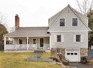 51 Oval Ave, Riverside, CT 06878