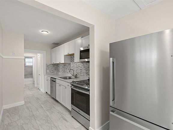 4th image of 1101 Drew St #B