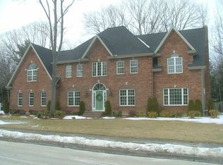 19 Birch Ln, Shrewsbury, MA 01545