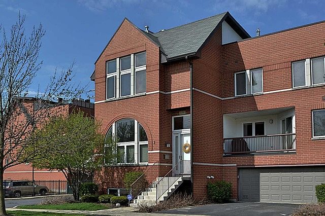 1st image of 656 1st Ave