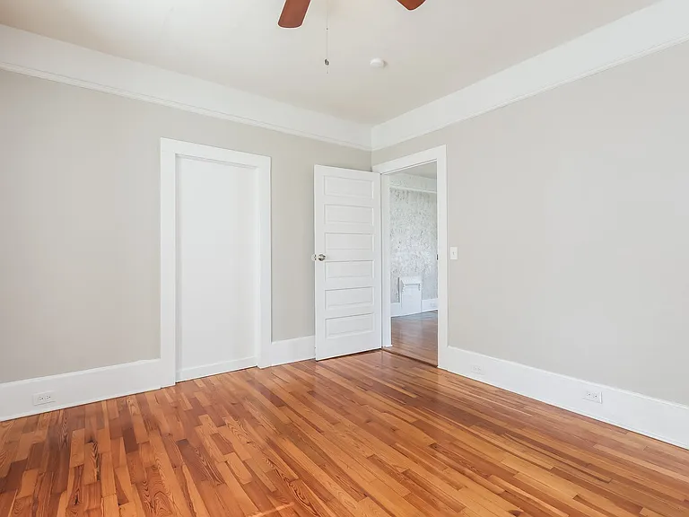 14887_024_main_bedroom_13267197.jpg