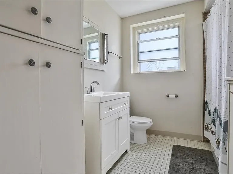 511 13th Ave SW #1 — Photo 9