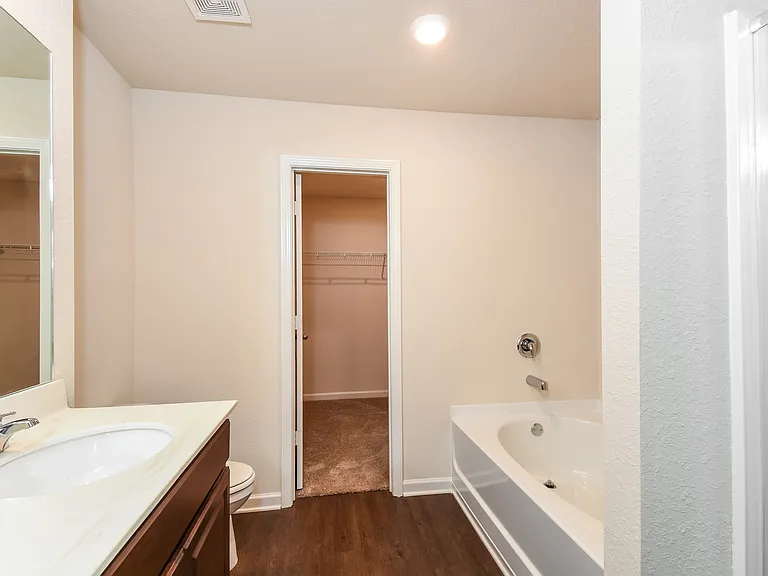 132 Innis Brook Cir — Photo 10
