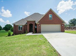3910 E Spyglass Hill Dr, Fayetteville, AR 72701