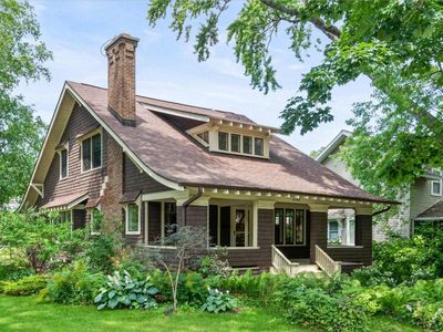 1044 S Jackson St, Green Bay, WI, 54301
