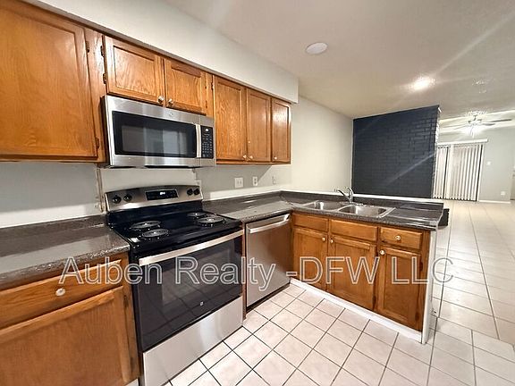 2nd image of 1021 Vera Ct