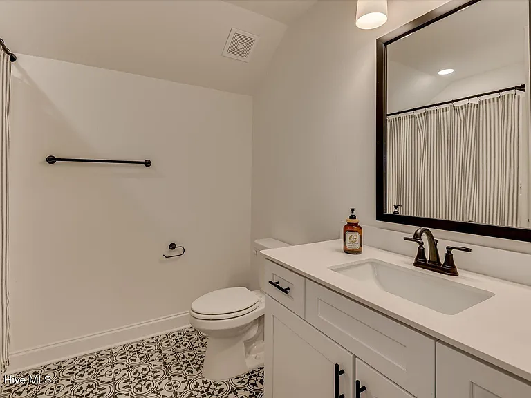 2049 Warbler Dr — Photo 43