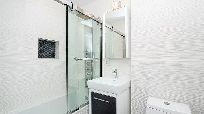 Rented by Nooklyn NYC LLC | media 20