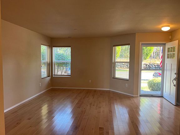 2nd image of 1956 Bobs Hollow Ln