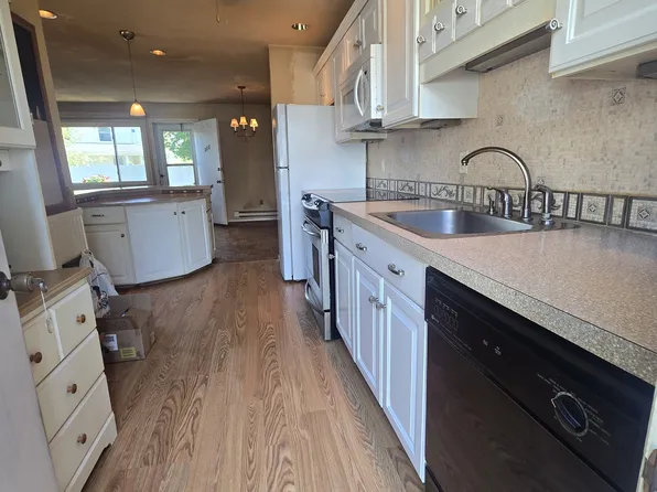 208 West Walk #208, West Haven, CT 06516