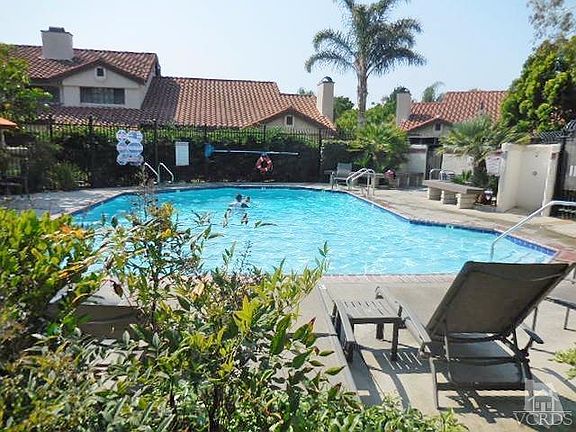 3rd image of 419 Las Palomas Dr