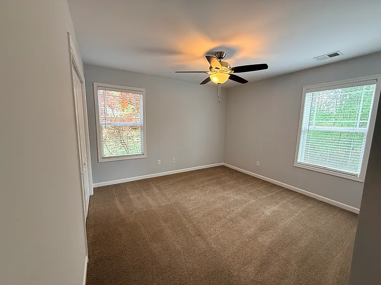 3606 Malcolm Mnr NW — Photo 13