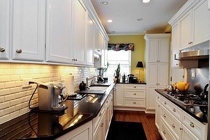 4th image of 4300 N Marine Dr APT 305