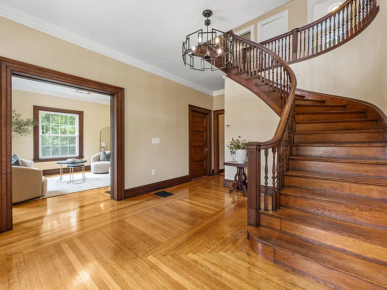 48 Union St #1 — Photo 2