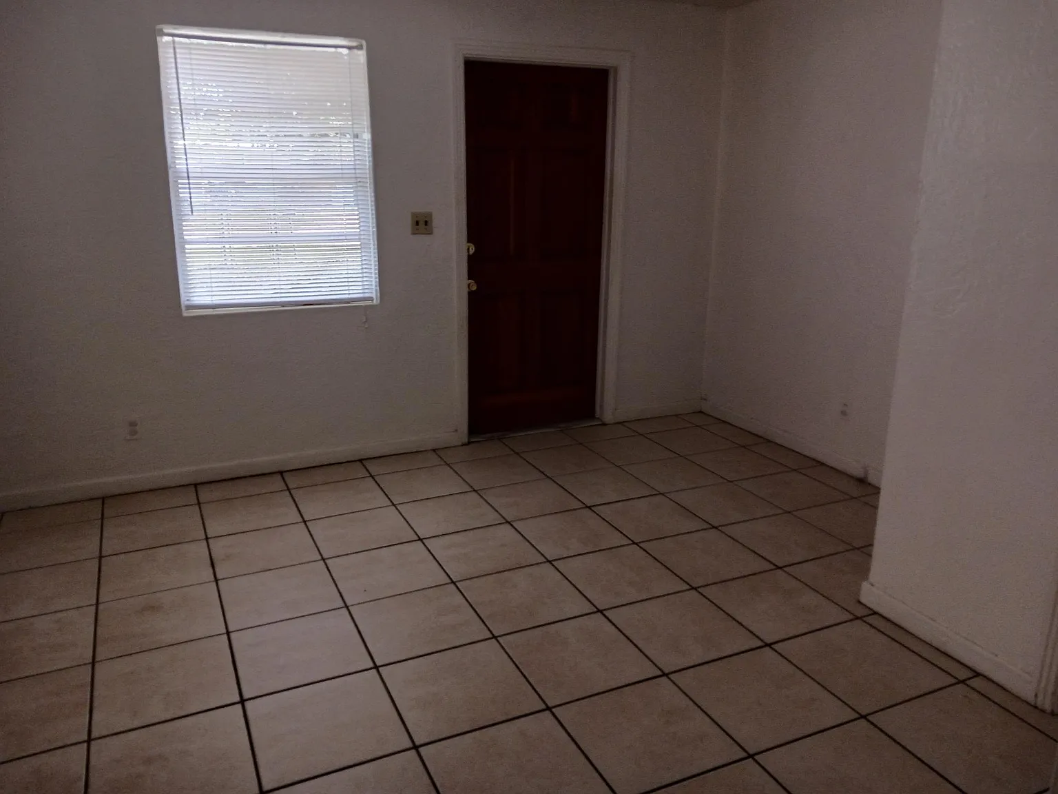 2 bed, 1140 sqft, $1,250 — Photo 3