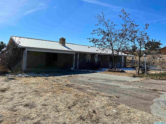 2nd image of 601 E Lance Dr