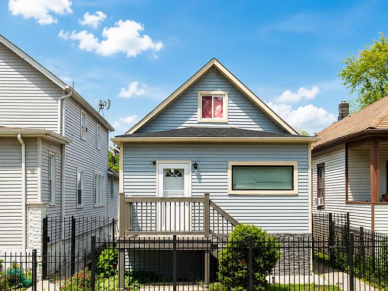 8443 S Green St — Photo 1