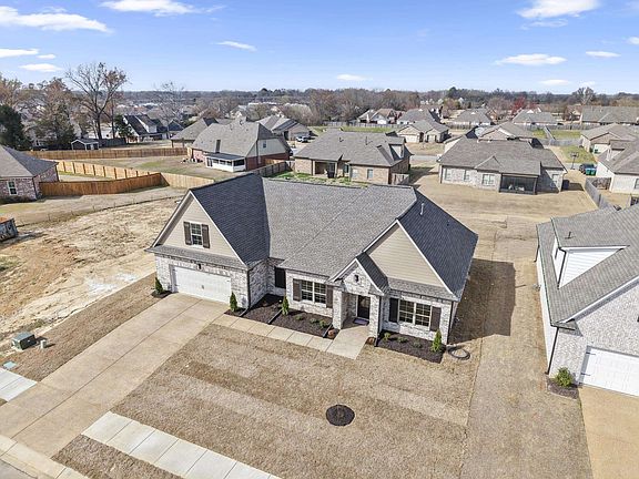 3rd image of 180 Oakland Ridge Cv Lot 14
