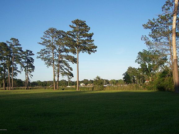 2nd image of 15 North Creek Drive