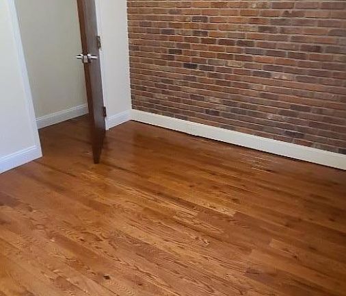 4th image of 2 South St APT 18