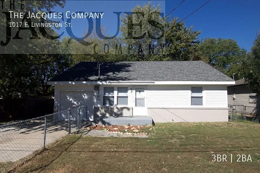 Very Clean 3 Bedroom 2 Bath 1 Car Garage with Lots of Space — Photo 1