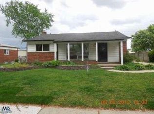 350 Redwood Dr, Troy, MI 48083