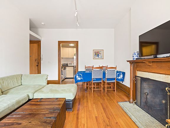 4th image of 58 W 70th St #11