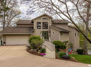 364 Lake Indian Hills Cir, Carbondale, IL 62902