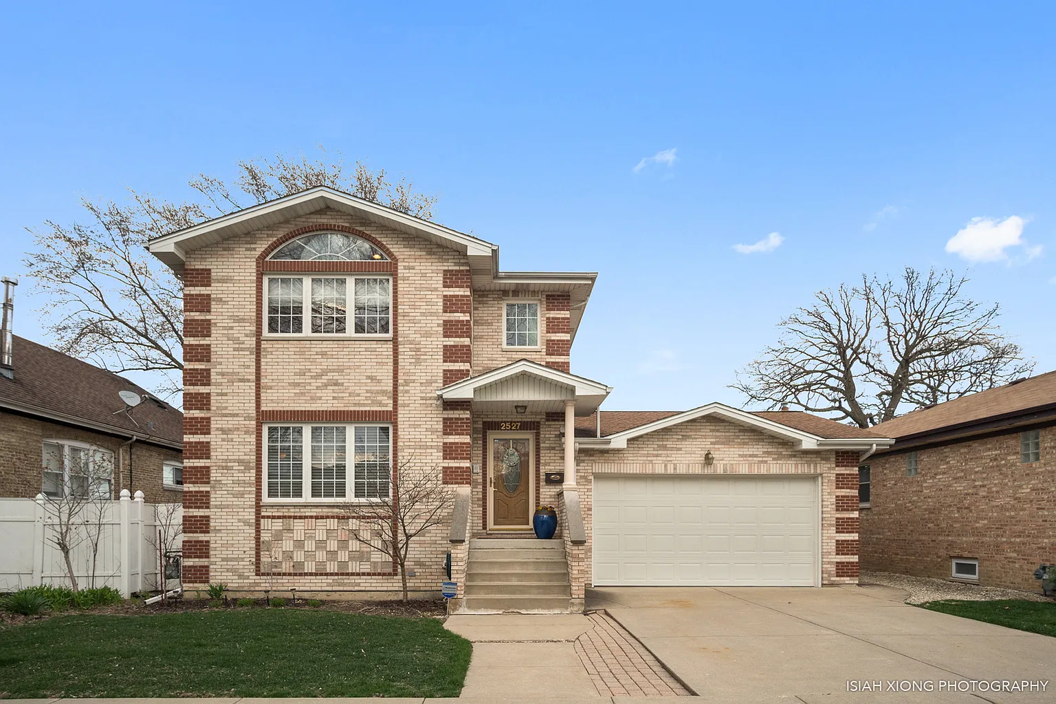 2527 Wood St photo 1