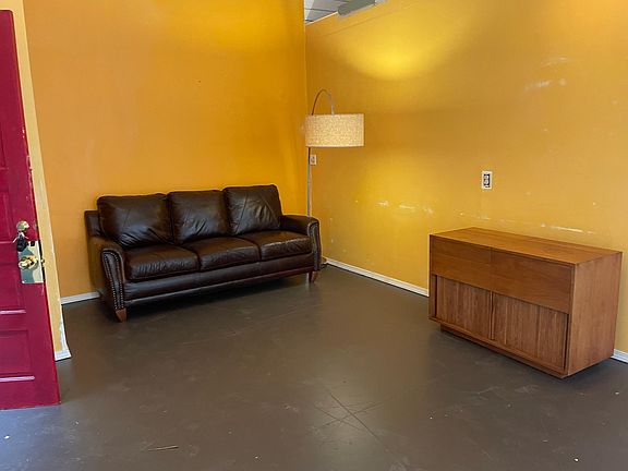 5th image of 1008 Lawrence St #Y