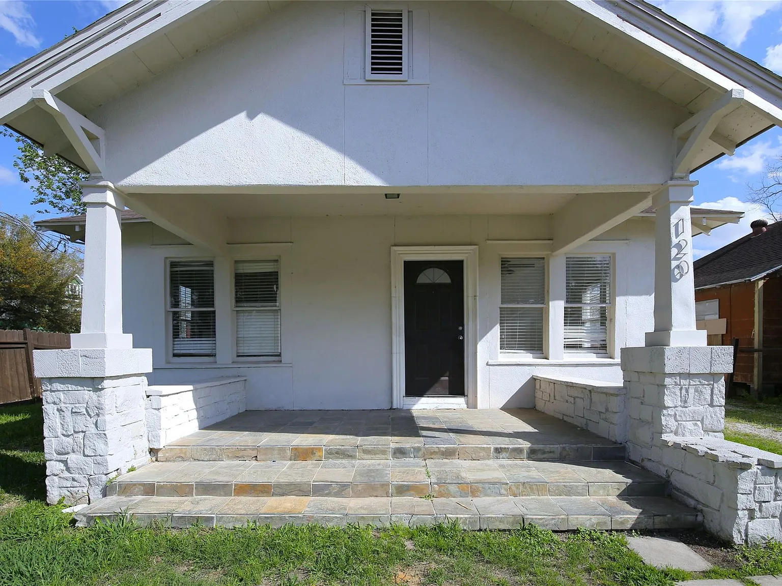 2 bed, 1.0 bath, 896 sqft, $1,595 — Photo 1