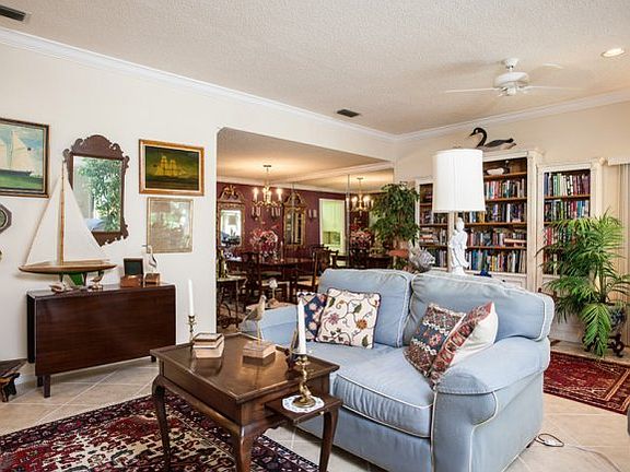 5th image of 121 Park Shores Cir #31E