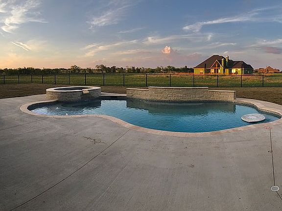 3rd image of 1510 Tree Haven Ct