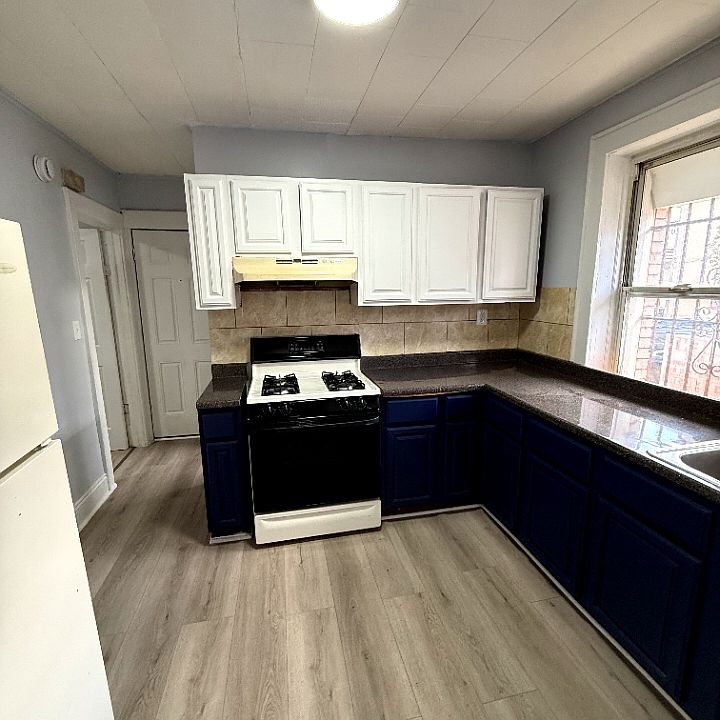 1st image of 401 Marshall St #1LL